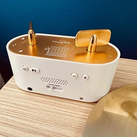 Отель De Londres Ментона