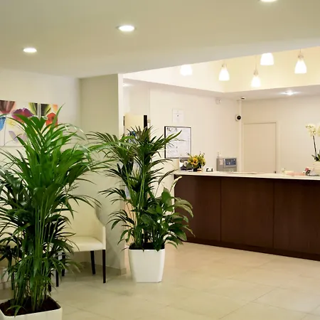 دي لوندريه 3* مينتون