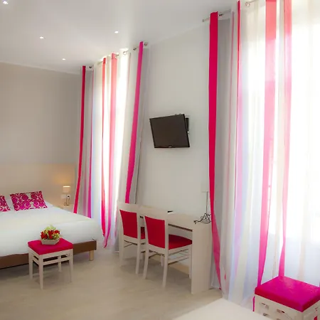 دي لوندريه 3*