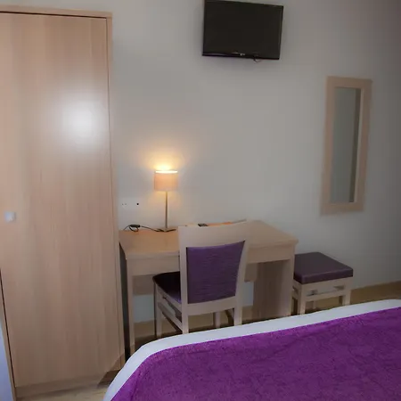 Szálloda De Londres 3*