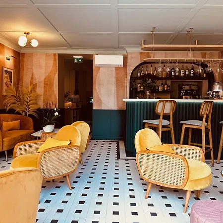 Szálloda De Londres 3*