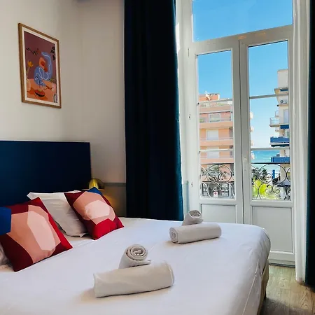 دي لوندريه 3* مينتون