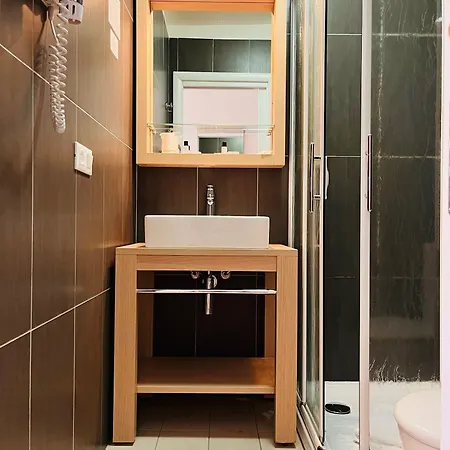 دي لوندريه 3*